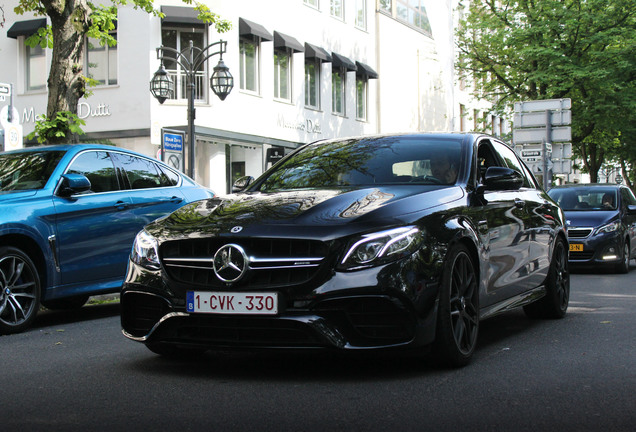 Mercedes-AMG E 63 S W213