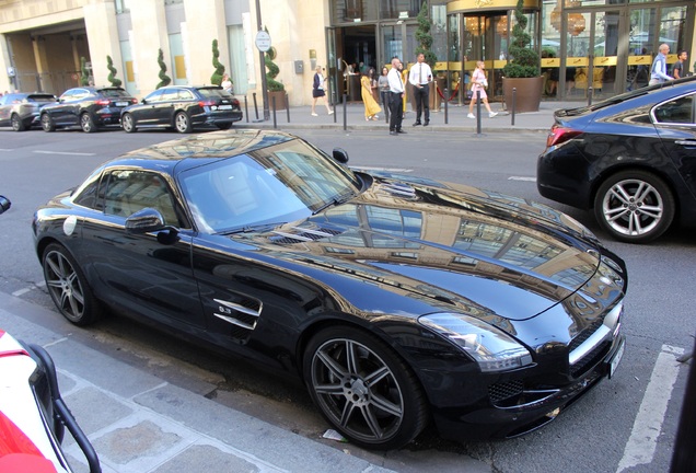 Mercedes-Benz SLS AMG