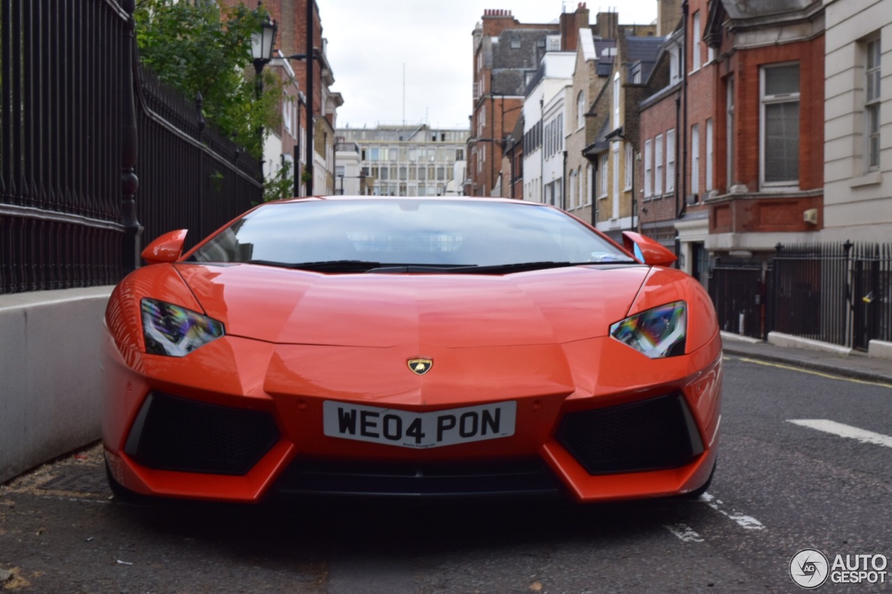 Lamborghini Aventador LP700-4