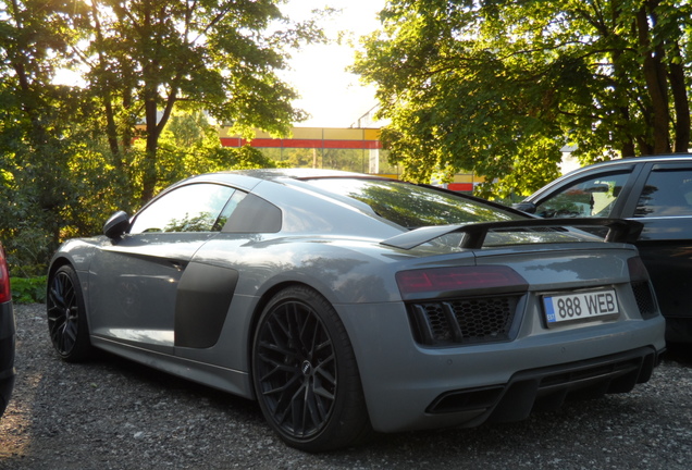 Audi R8 V10 Plus 2015