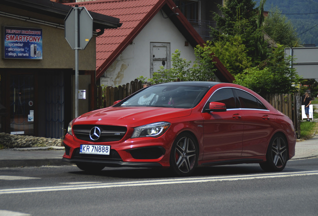 Mercedes-Benz CLA 45 AMG C117