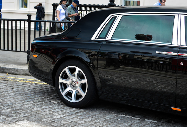 Rolls-Royce Phantom EWB Series II