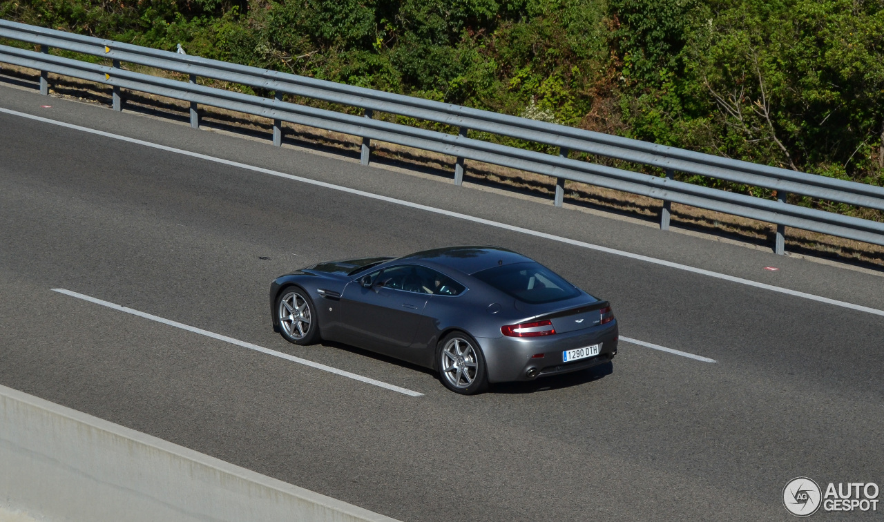 Aston Martin V8 Vantage