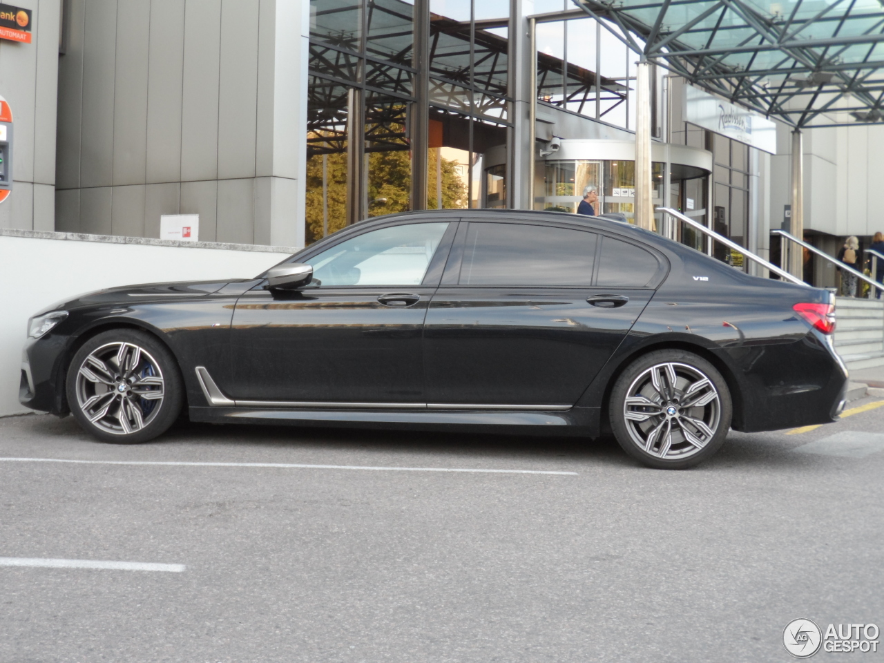 BMW M760Li xDrive