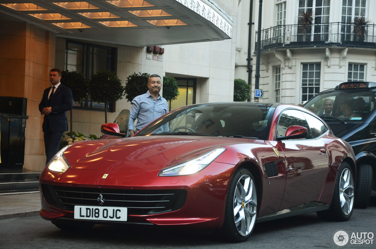 Ferrari GTC4Lusso T