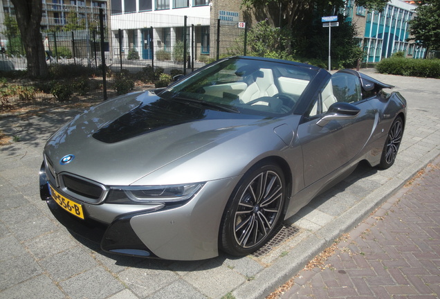 BMW i8 Roadster