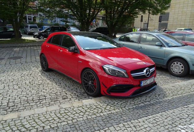 Mercedes-AMG A 45 W176 2015