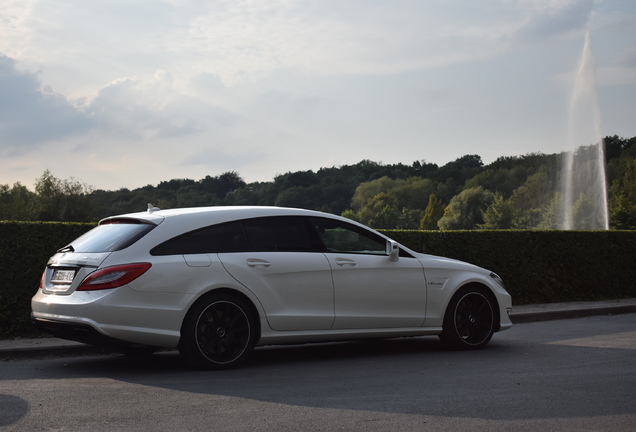 Mercedes-Benz CLS 63 AMG X218 Shooting Brake