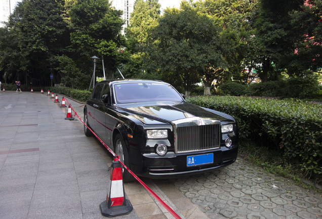 Rolls-Royce Phantom EWB