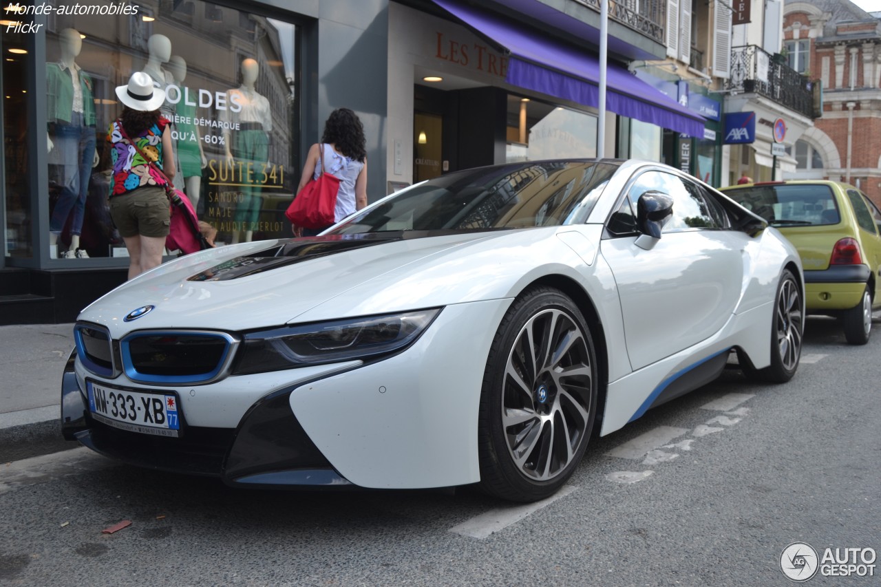 BMW i8