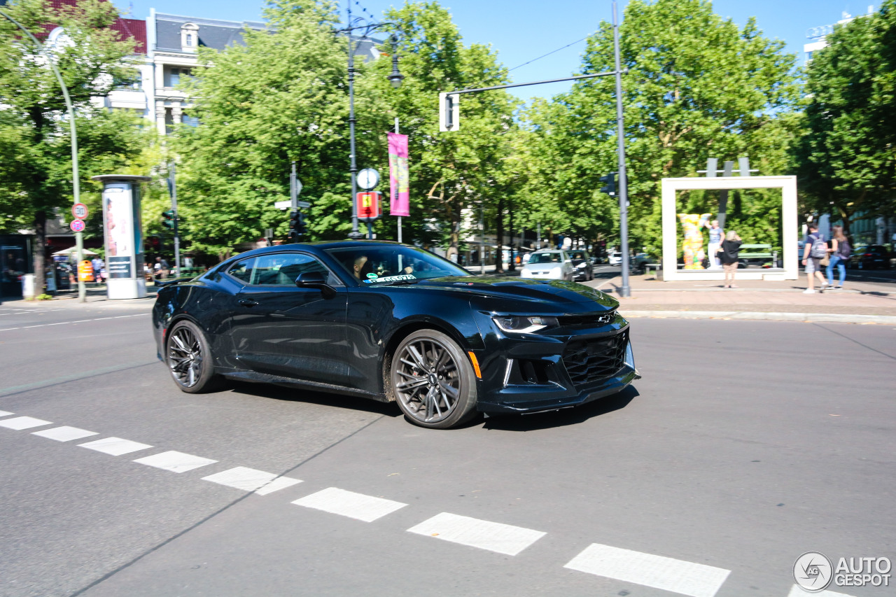 Chevrolet Camaro ZL1 2016