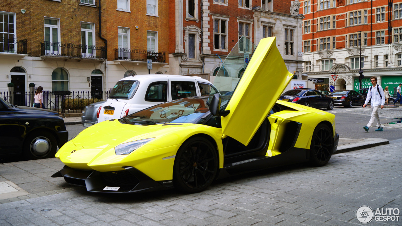 Lamborghini Aventador LP720-4 Roadster 50° Anniversario