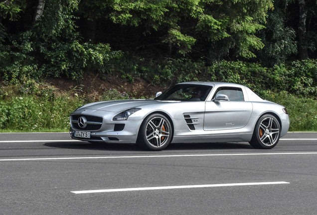 Mercedes-Benz SLS AMG