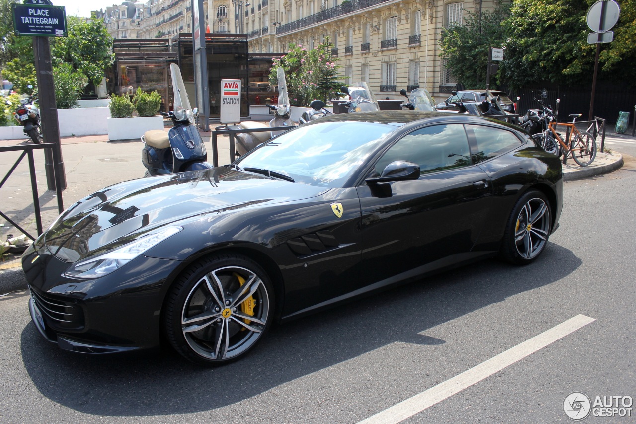 Ferrari GTC4Lusso