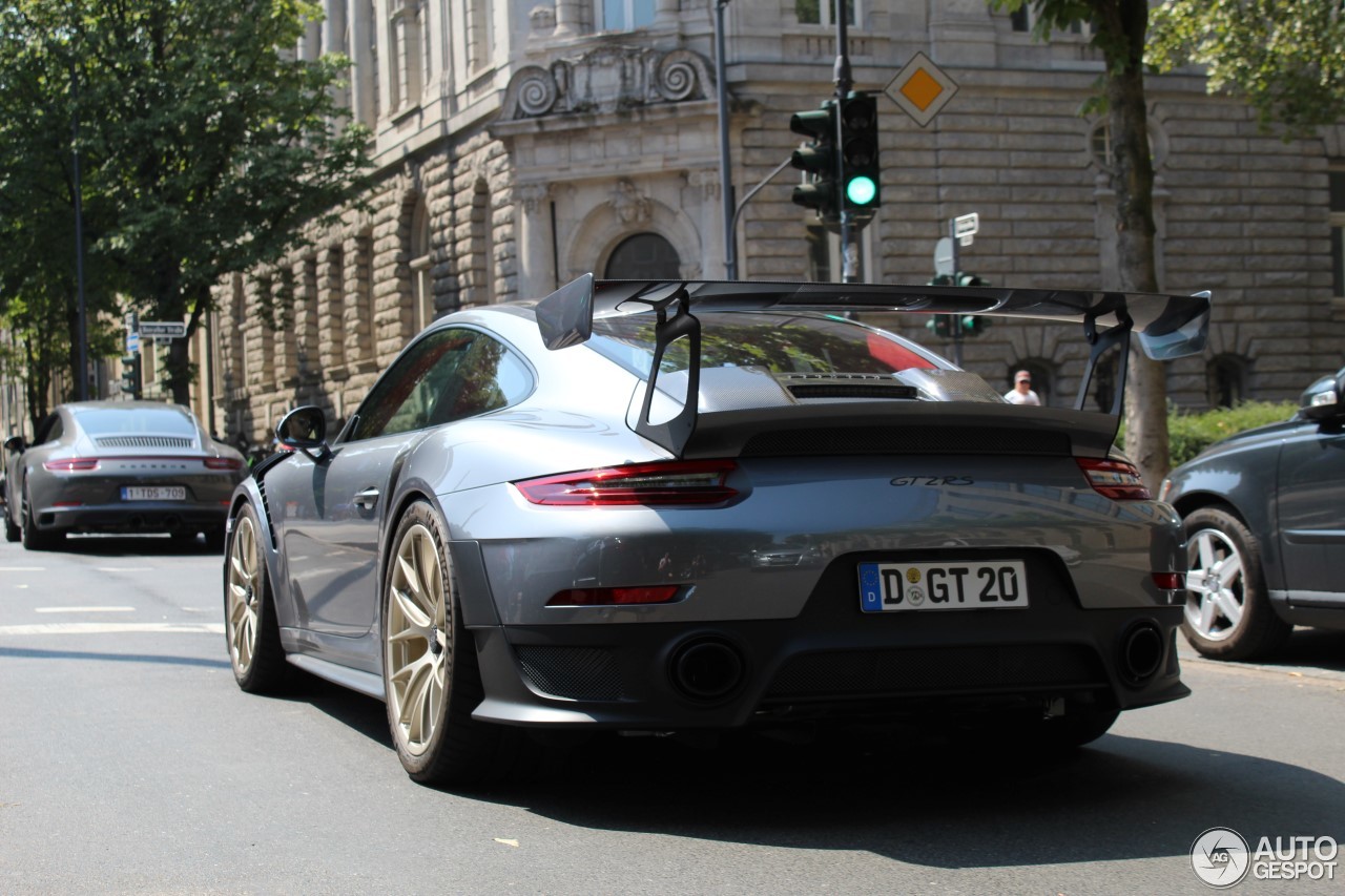 Porsche 991 GT2 RS Weissach Package