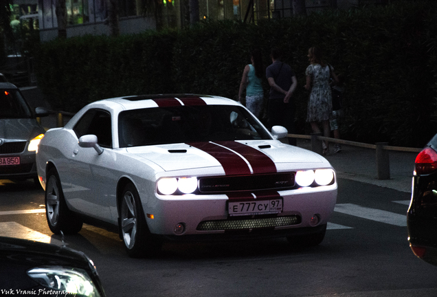 Dodge Challenger SRT-8