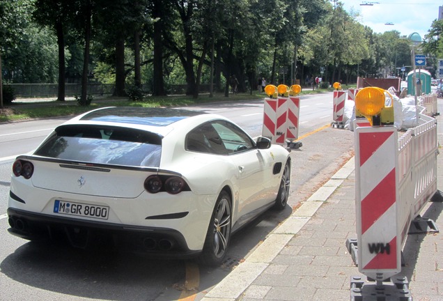 Ferrari GTC4Lusso