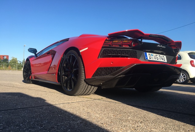 Lamborghini Aventador S LP740-4