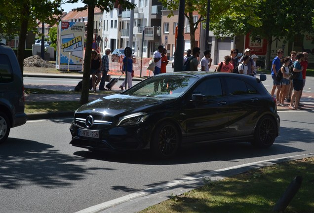 Mercedes-AMG A 45 W176 2015