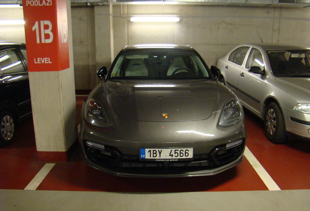 Porsche 971 Panamera Turbo S E-Hybrid