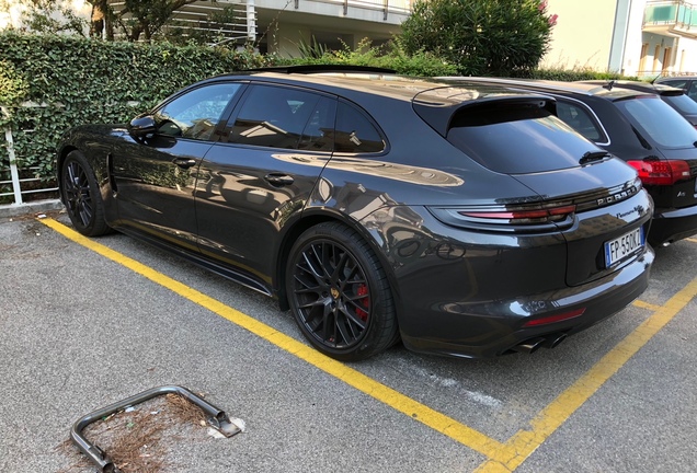 Porsche 971 Panamera Turbo Sport Turismo