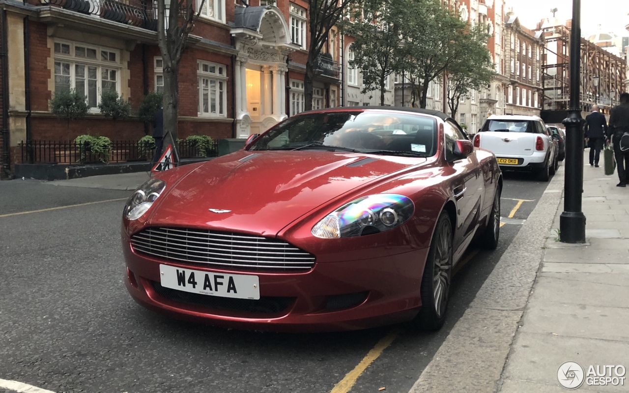 Aston Martin DB9 Volante