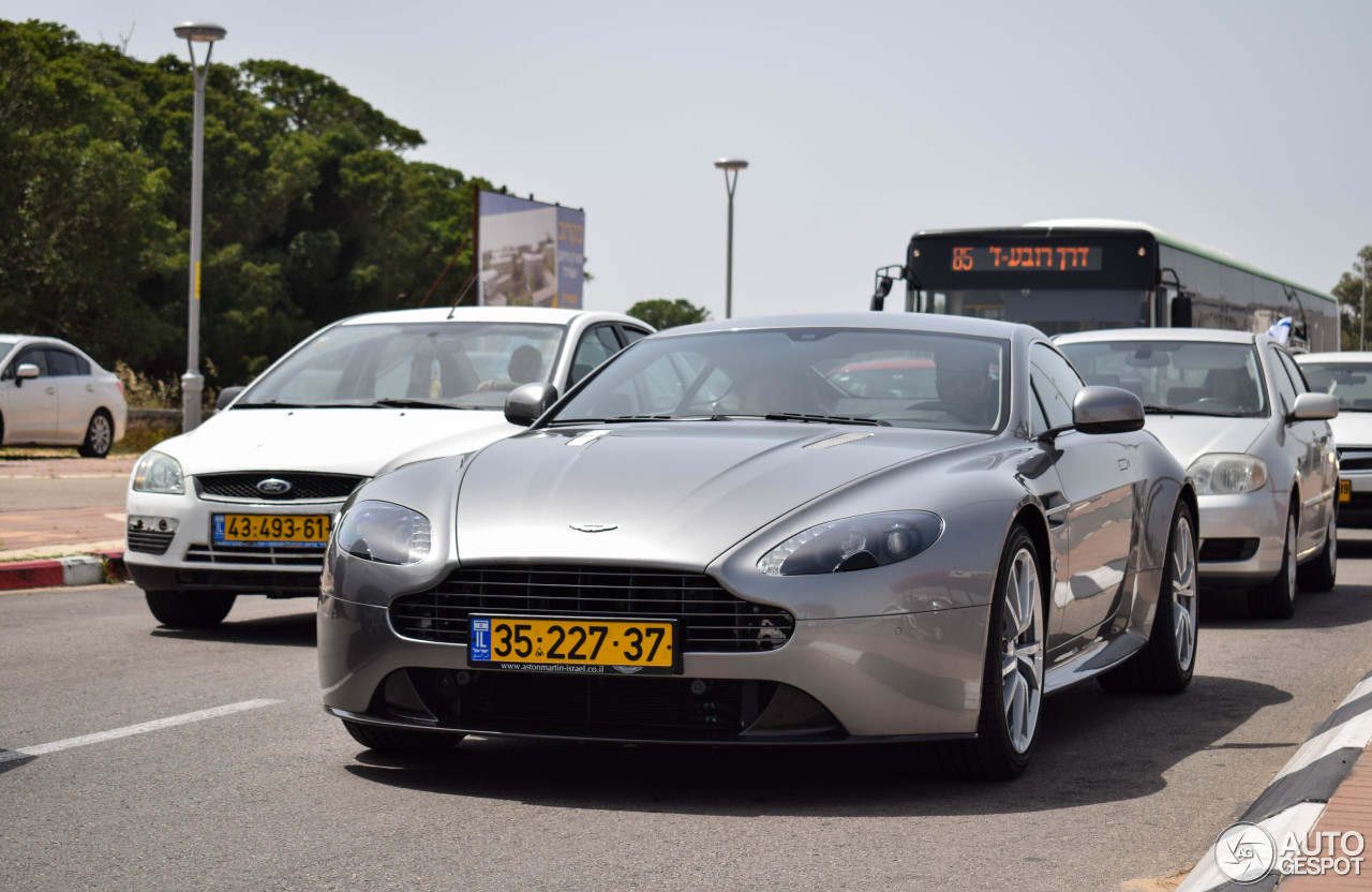 Aston Martin V8 Vantage S