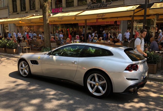 Ferrari GTC4Lusso