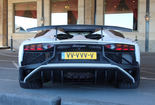 Lamborghini Aventador LP750-4 SuperVeloce Roadster