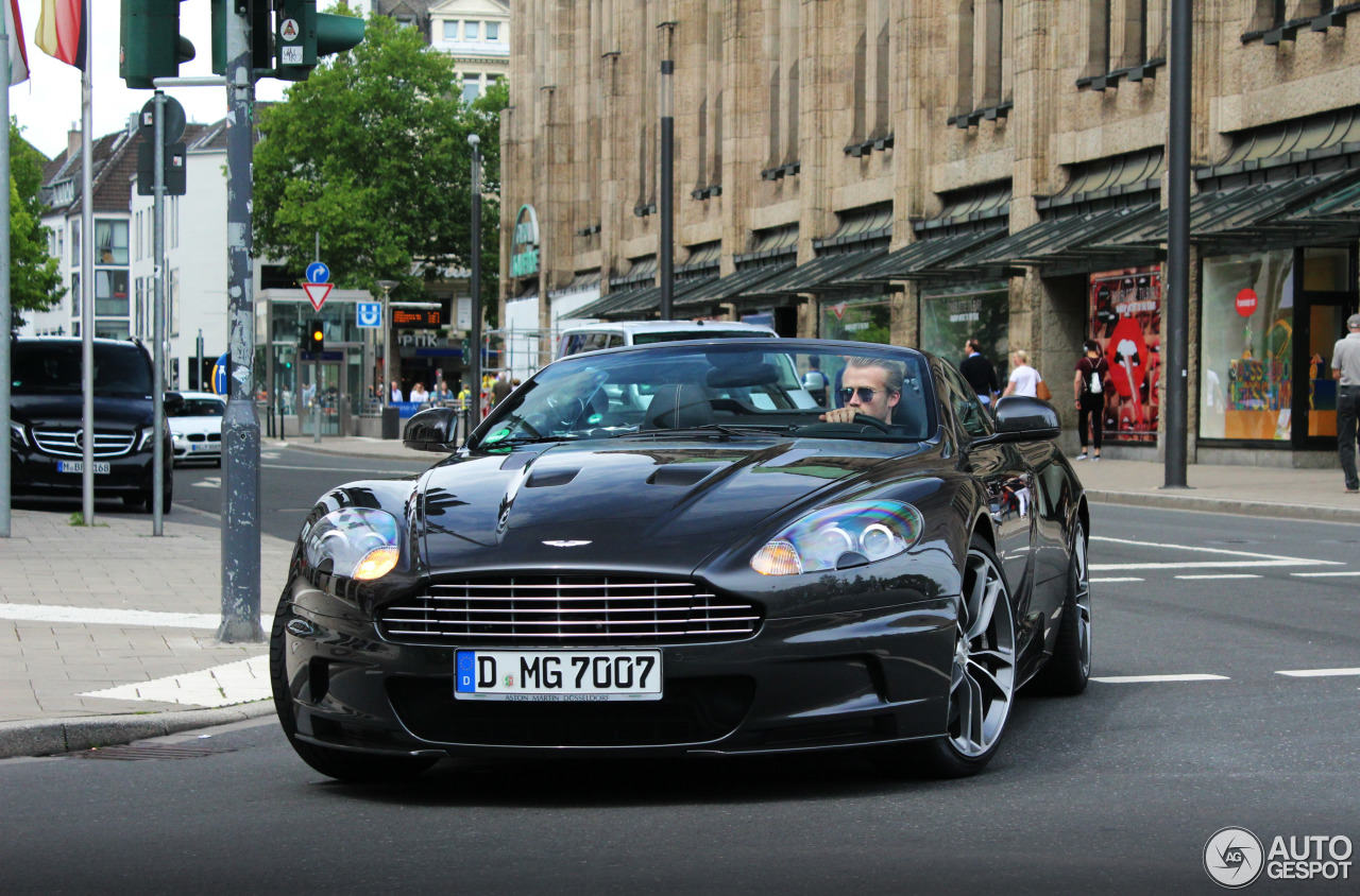 Aston Martin DBS Volante