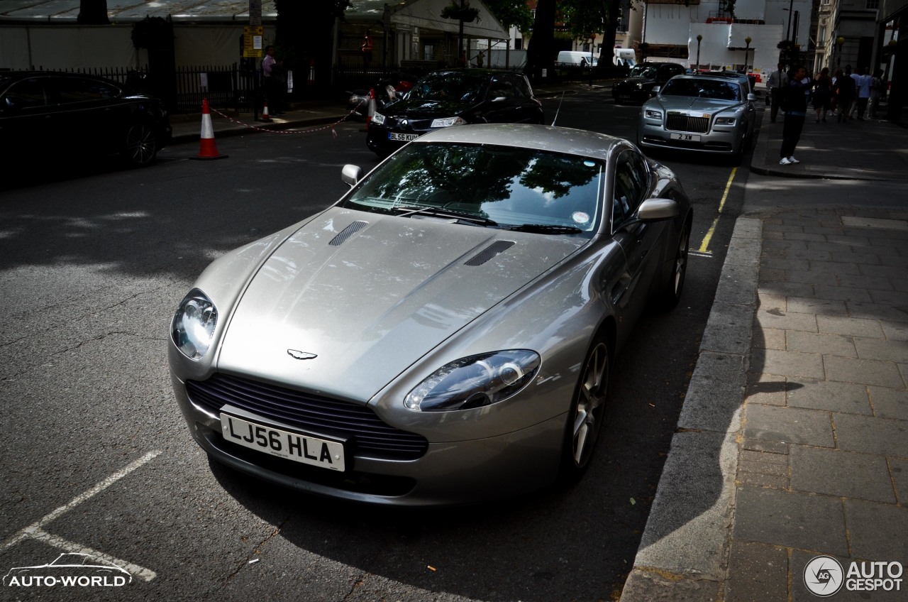 Aston Martin V8 Vantage