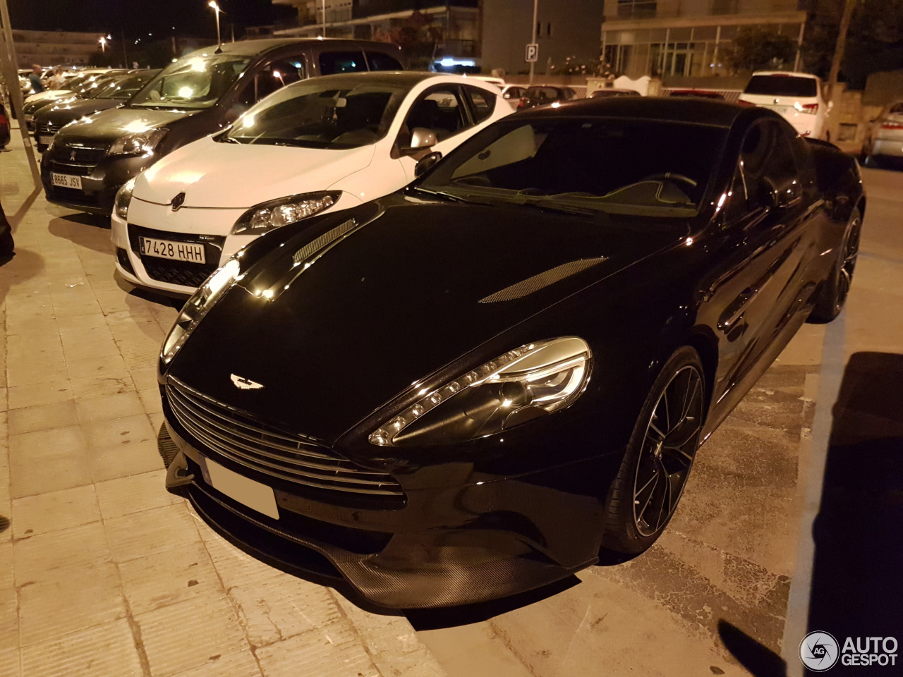 Aston Martin Vanquish 2013