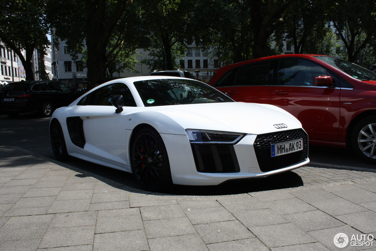 Audi R8 V10 2015