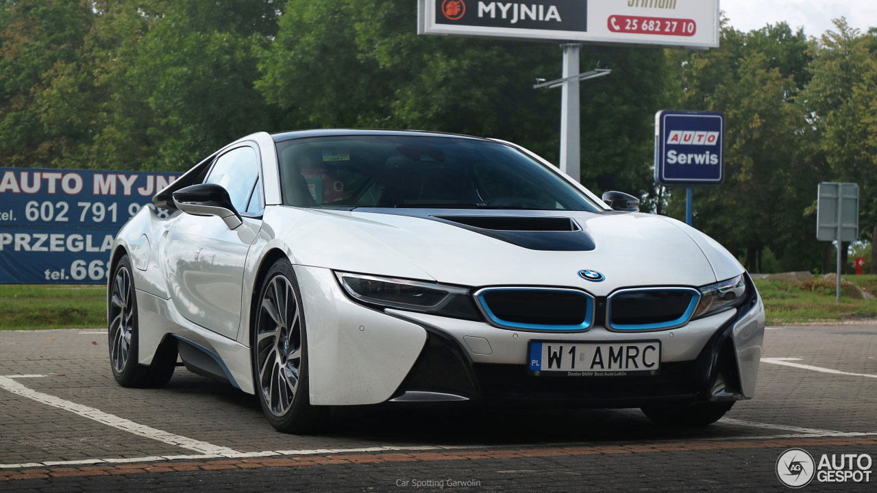 BMW i8