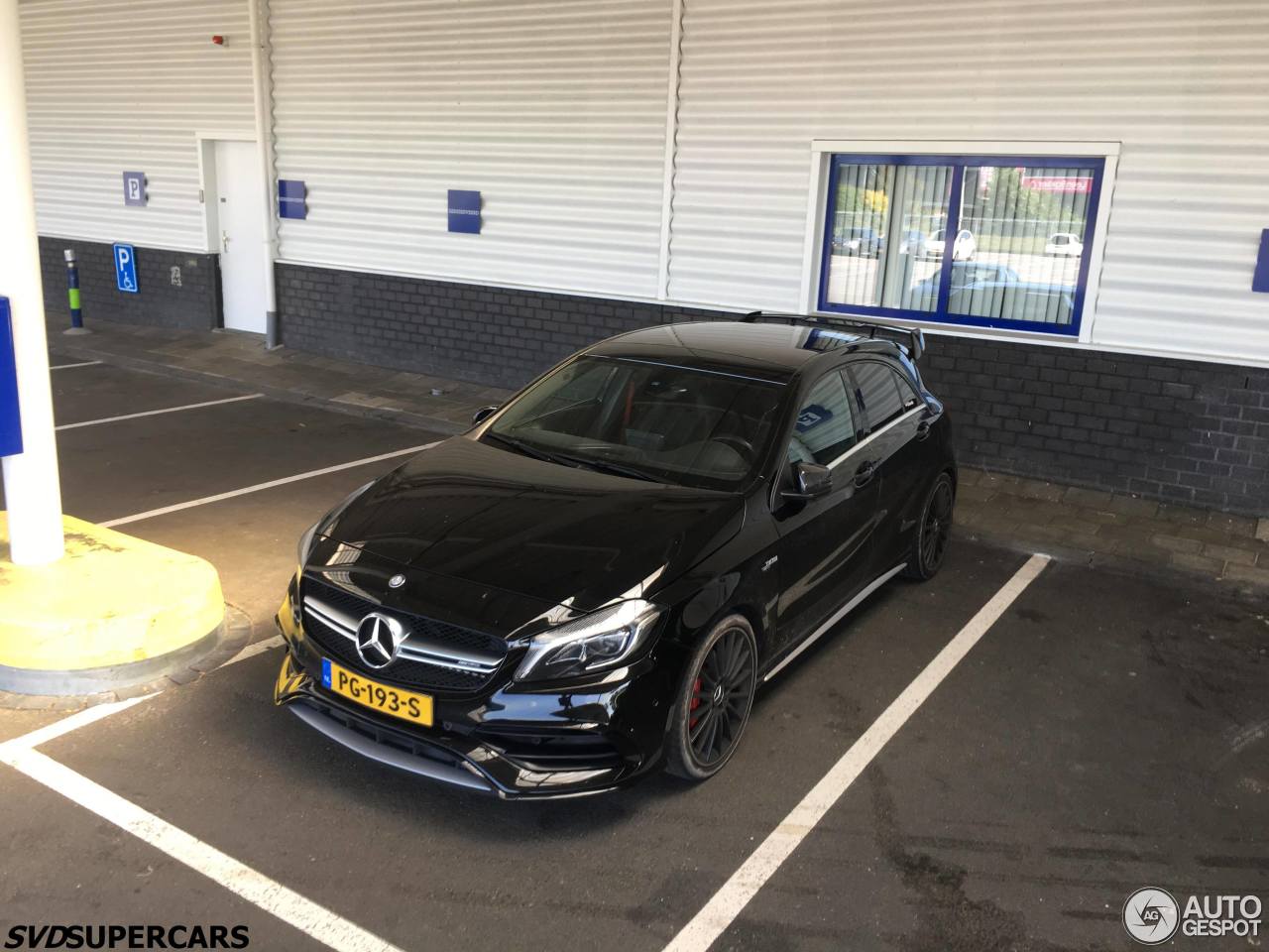 Mercedes-AMG A 45 W176 2015