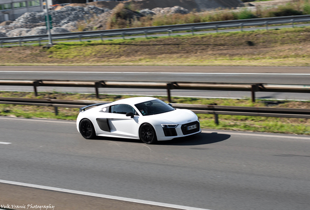 Audi R8 V10 Plus 2015