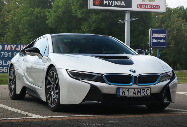 BMW i8