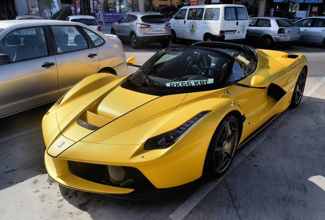 Ferrari LaFerrari Aperta