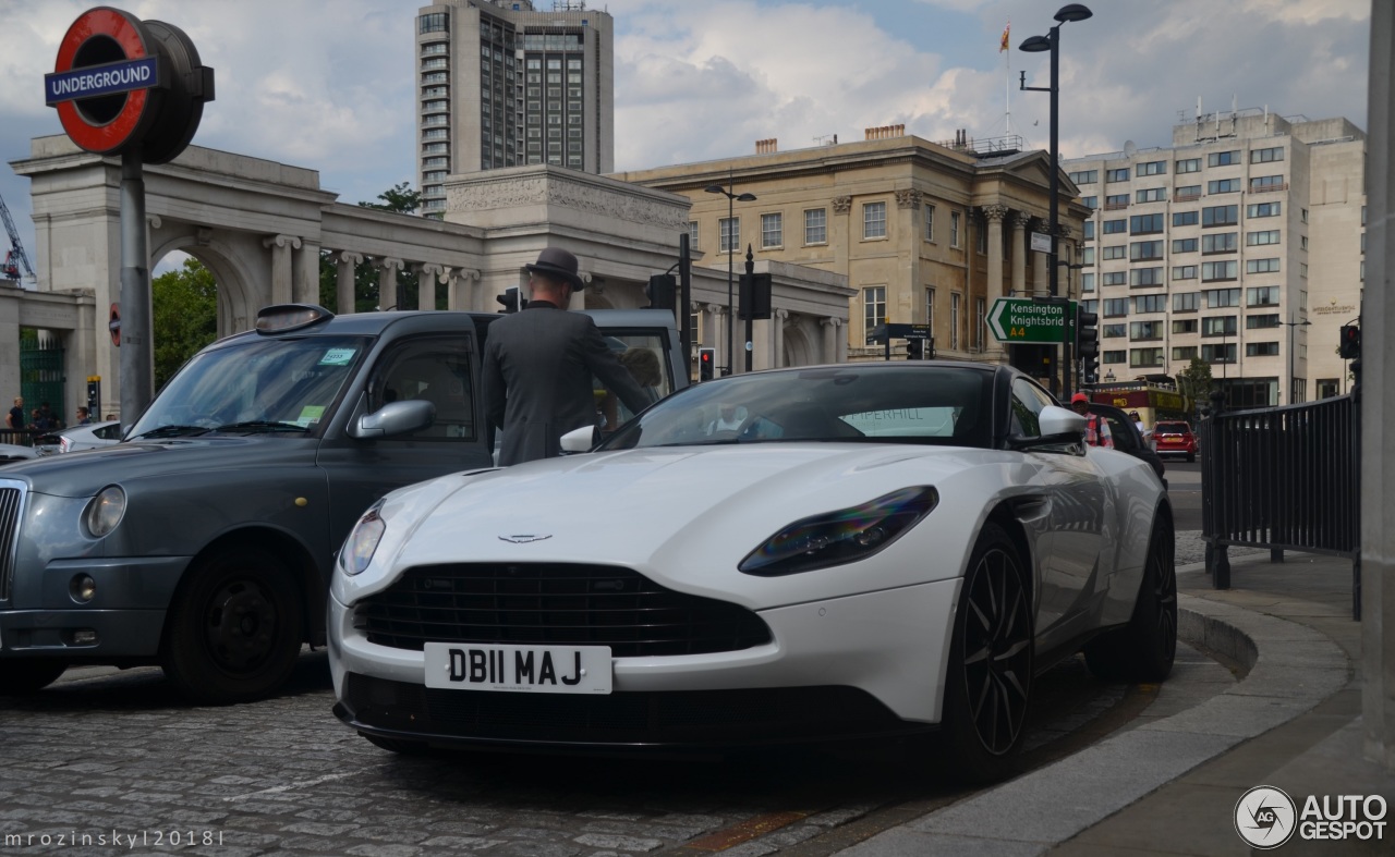 Aston Martin DB11 V8