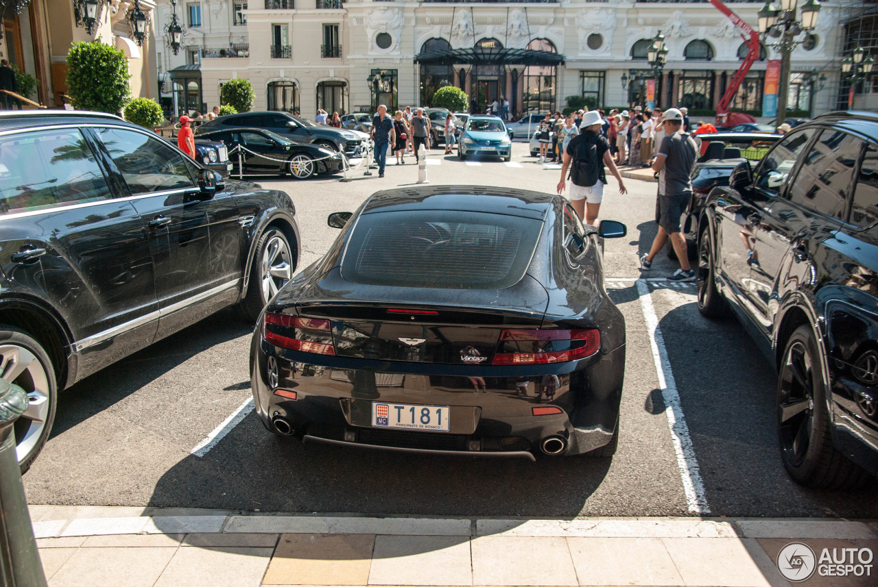 Aston Martin V8 Vantage