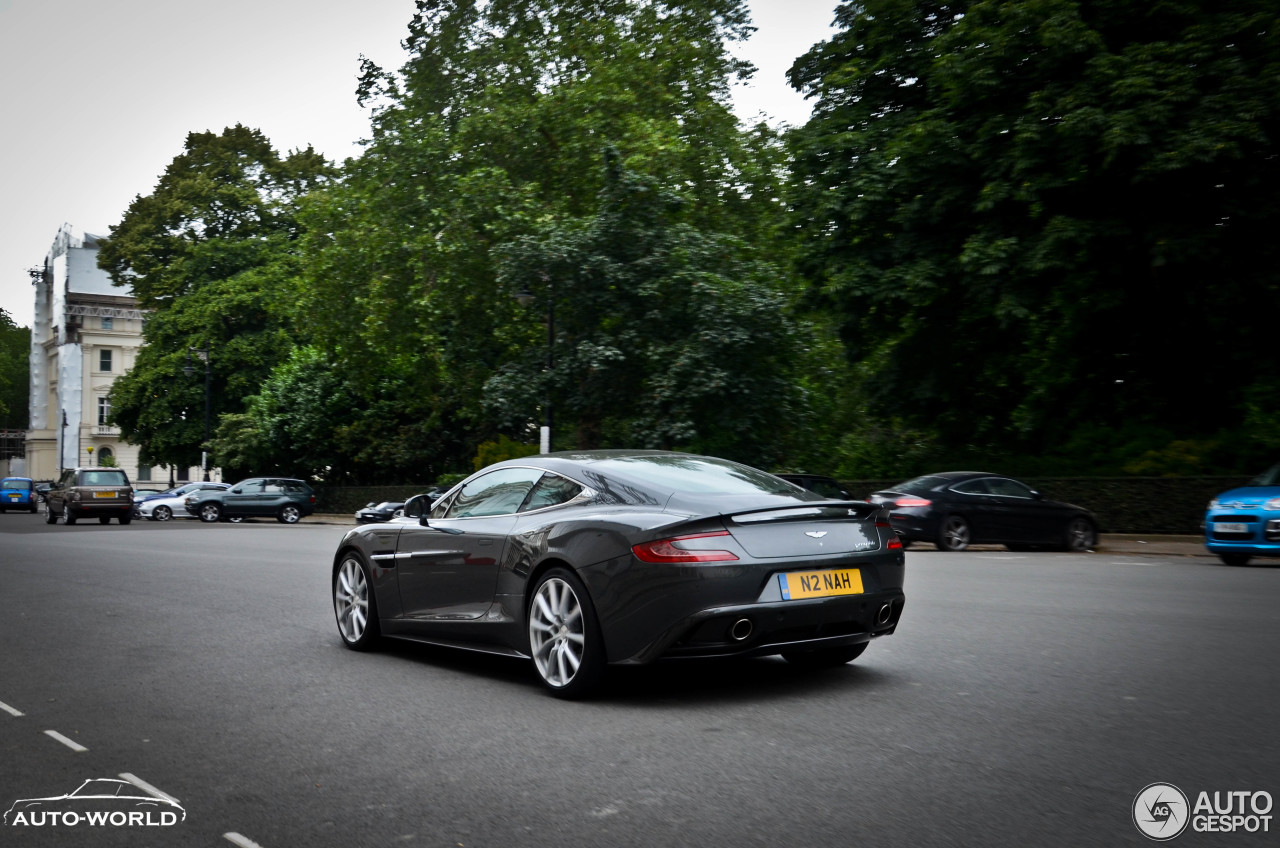 Aston Martin Vanquish 2013