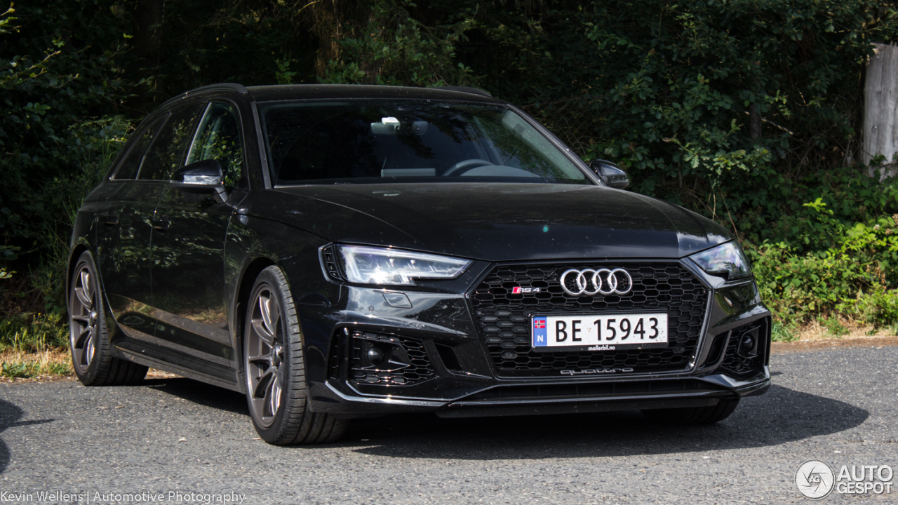 Audi RS4 Avant B9