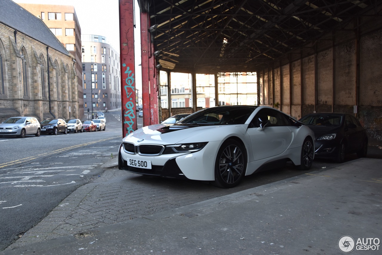 BMW i8