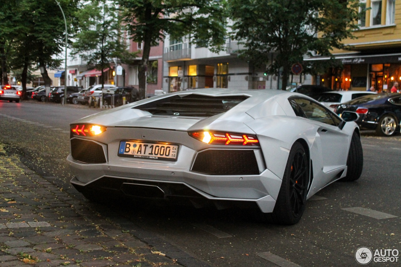 Lamborghini Aventador LP700-4