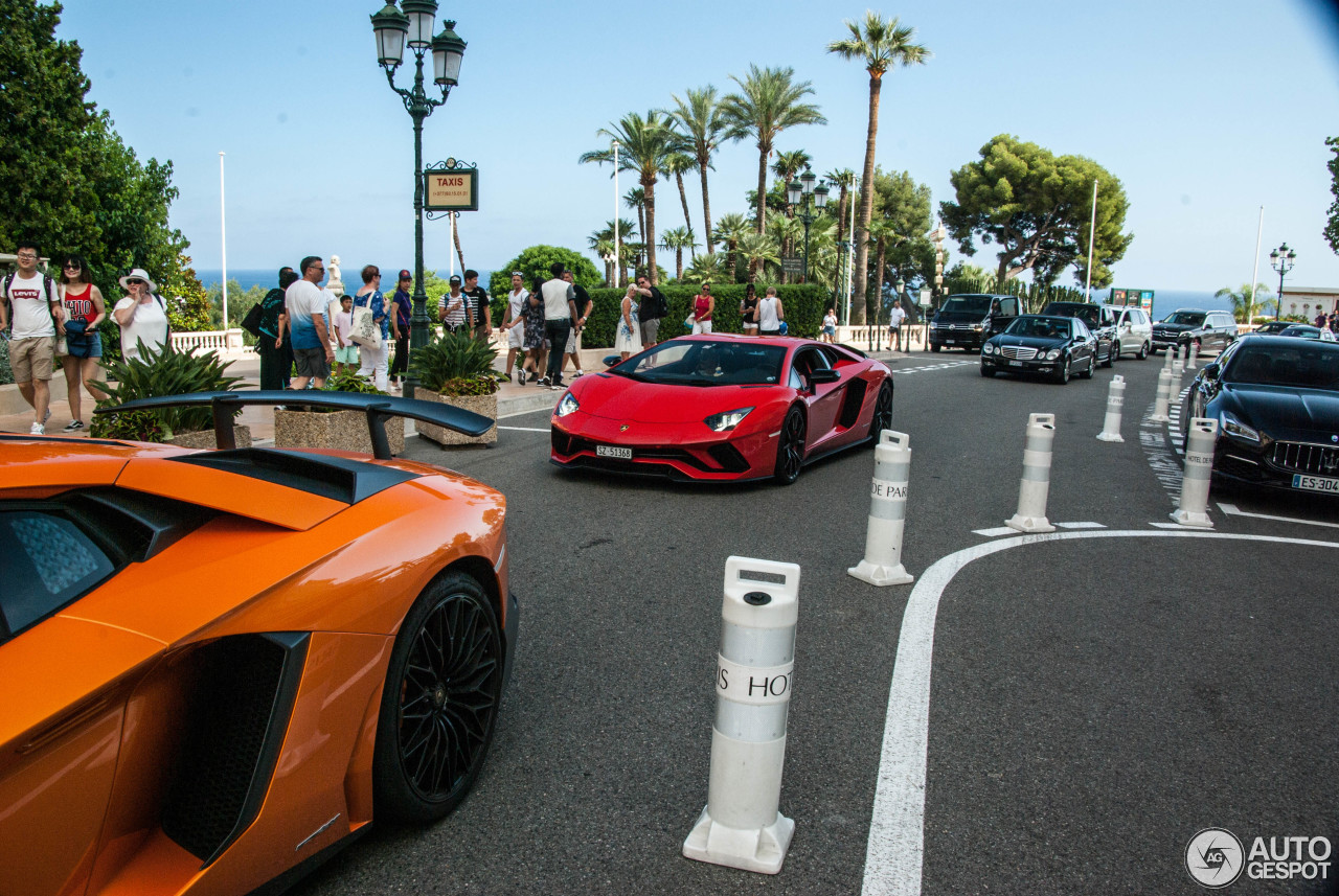 Lamborghini Aventador S LP740-4