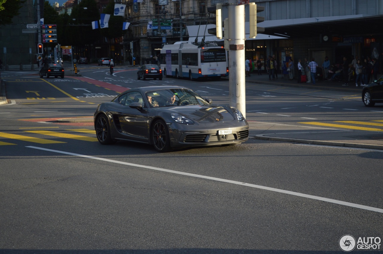 Porsche 718 Cayman S