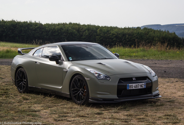Nissan GT-R