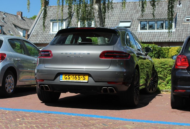 Porsche 95B Macan Turbo