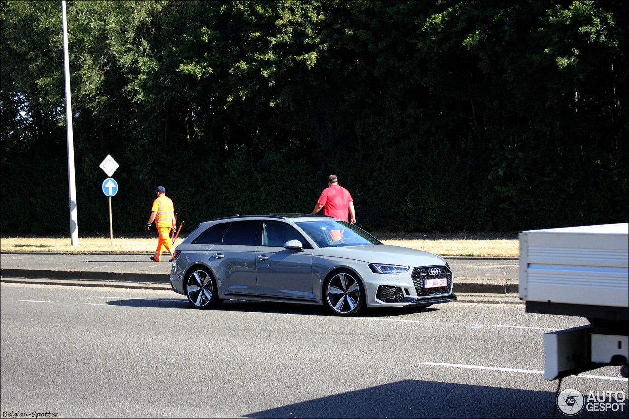 Audi RS4 Avant B9