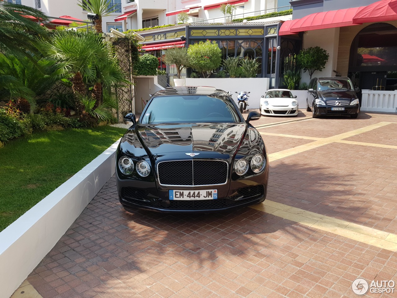 Bentley Flying Spur V8 S